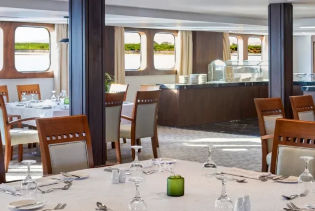 Movenpick cruise nile Royal Lily 6